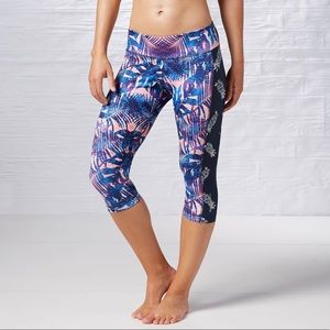 Reebok Pineapple Capri Sz. S - Tara Stiles Yoga